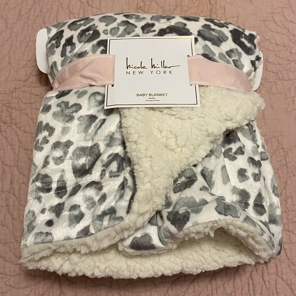 NWT Nicole Miller Plush Leopard Print Baby Blanket - Picture 2 of 6